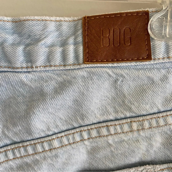 ✨3/$20 Urban Outfitters BDG Girlfriend High Rise Jean Shorts - Picture 6 of 8